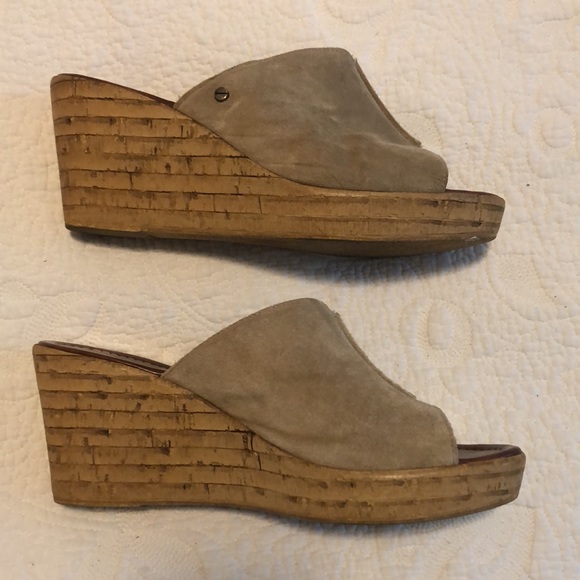 Beige wedge sandals size 8.5 - Picture 2 of 8
